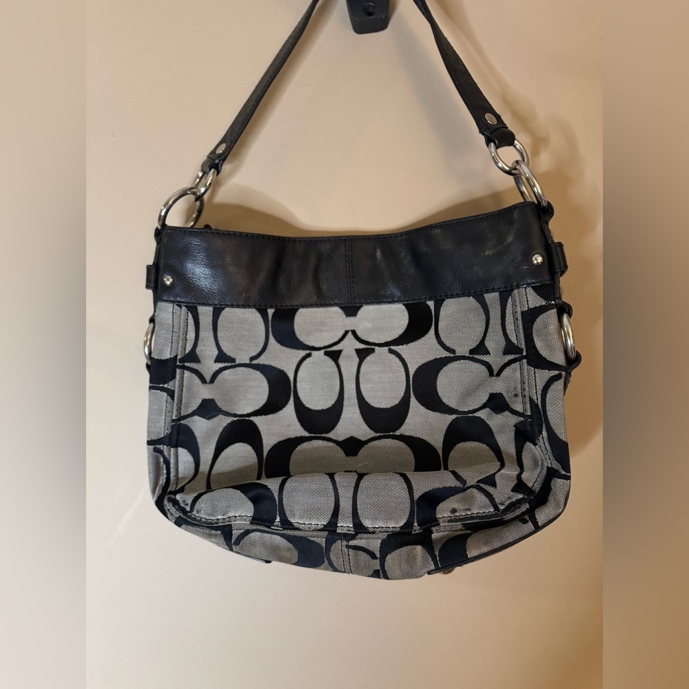 Coach Zoe hobo bag in a black and grey signature canvas OS - Picture 4 of 12